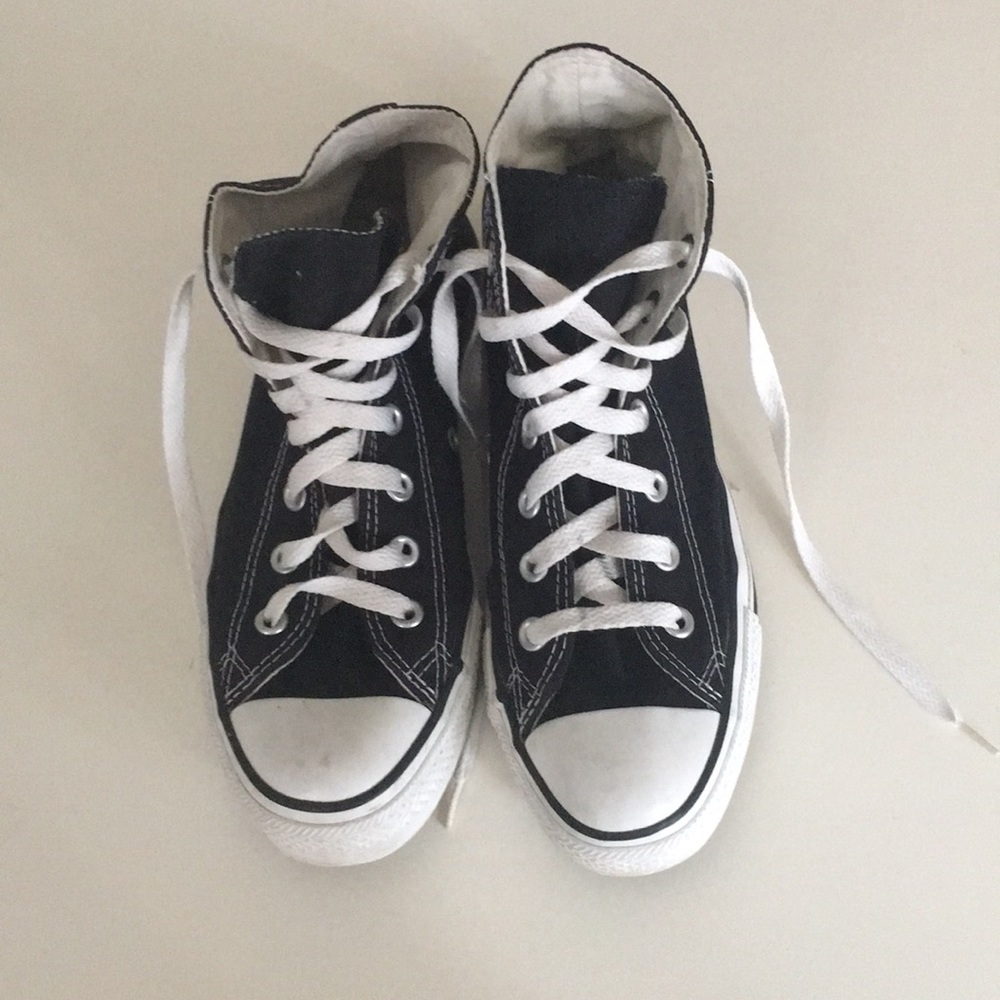 Black high top converse
